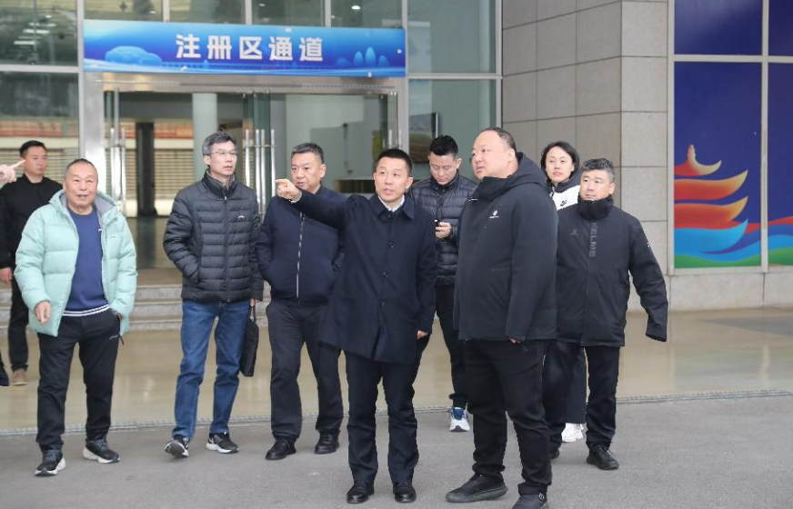 中國羽毛球協(xié)會主席張軍一行來集團調研