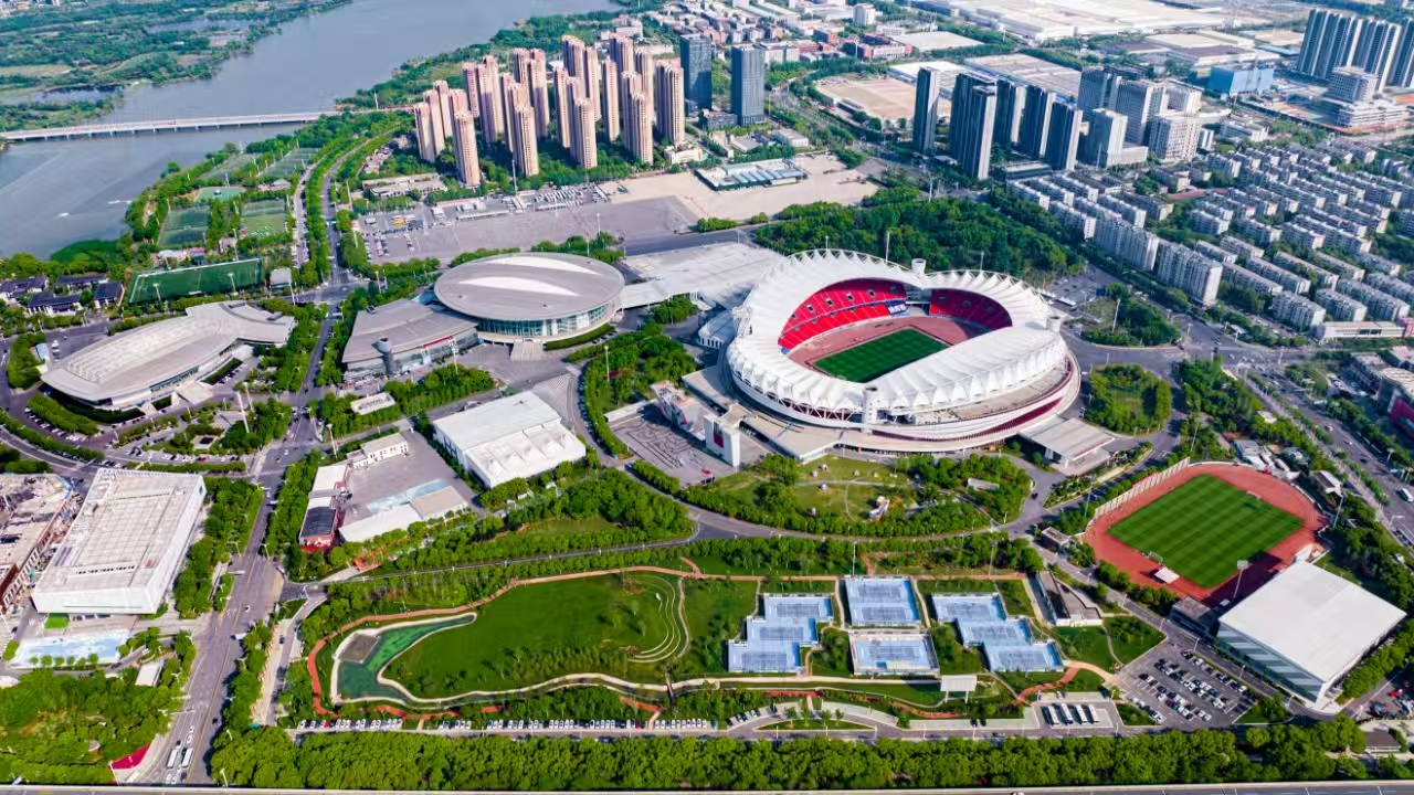 首屆國際足聯(lián)女足冠軍杯首輪比賽落戶中國車谷?武漢體育中心  武漢車谷江大女足主場出征