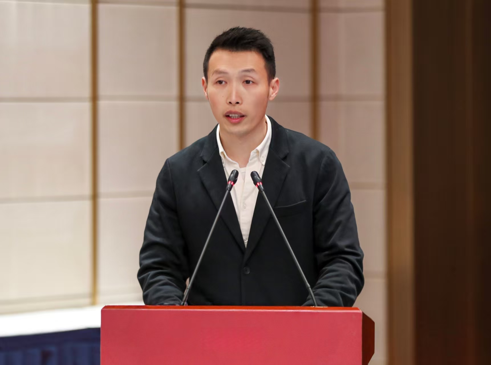 集團(tuán)職工榮獲“2021-2024年度全國群眾體育先進(jìn)個人”