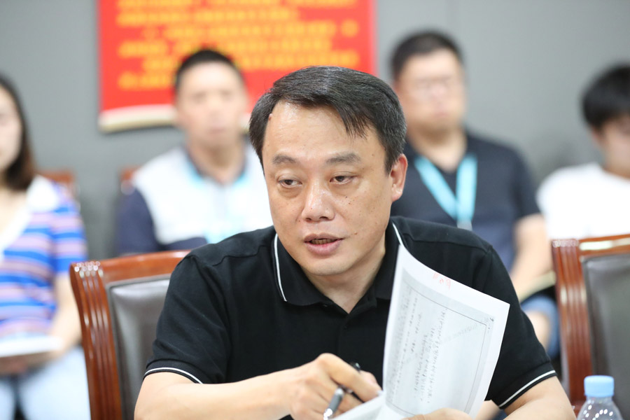 不忘入黨初心 回顧入黨歷程 ▏二支部召開“兩重溫兩重訪”活動(圖7) 不忘入黨初心 回顧入黨歷程 ▏二支部召開“兩重溫兩重訪”活動(圖7)