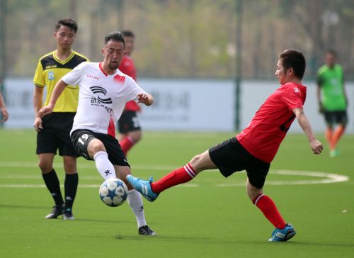 2018年全區(qū)職工足球聯(lián)賽開(kāi)幕(圖3) 2018年全區(qū)職工足球聯(lián)賽開(kāi)幕(圖3)