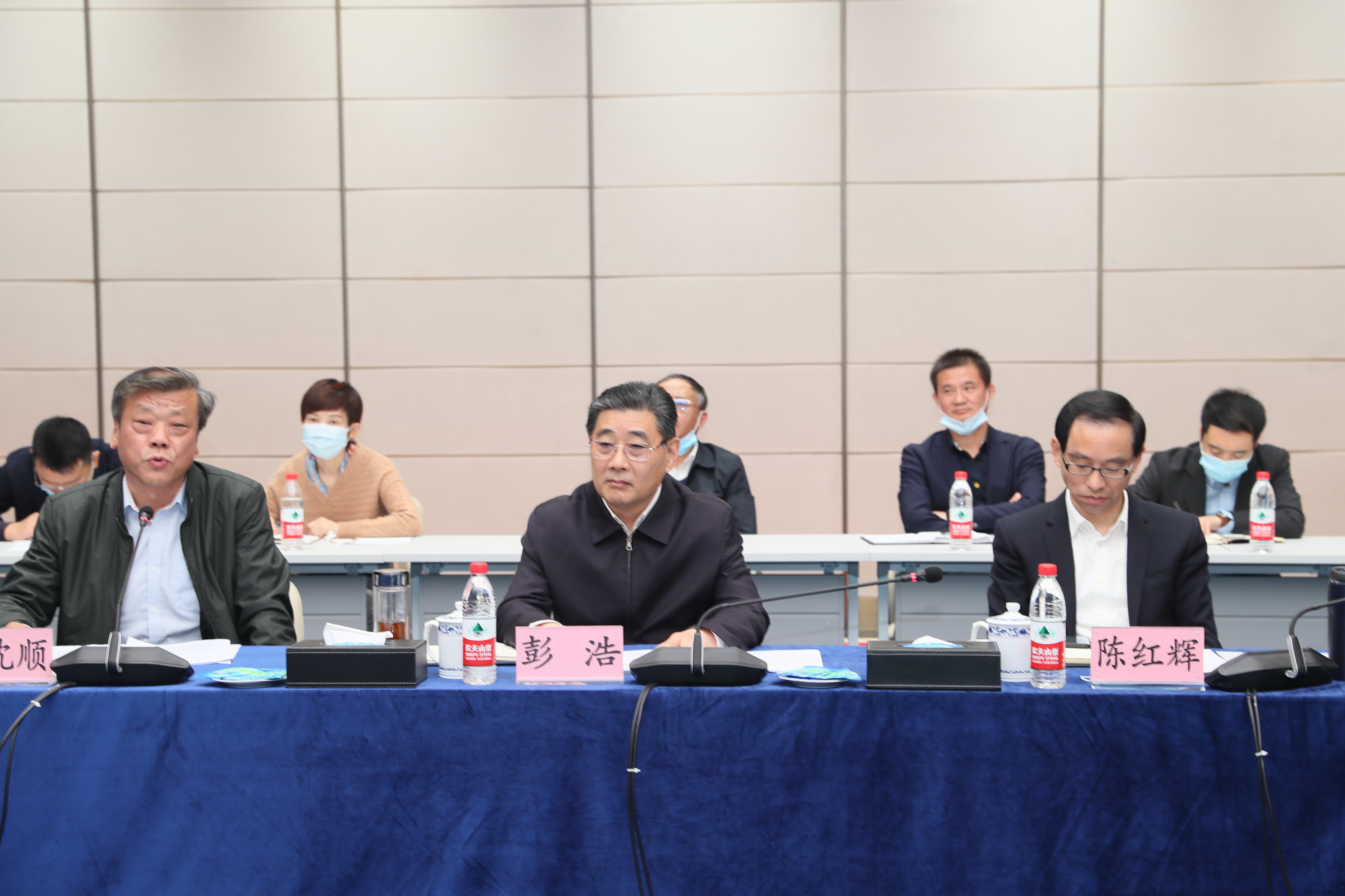 副省長(zhǎng)肖菊華來(lái)公司調(diào)研(圖7) 副省長(zhǎng)肖菊華來(lái)公司調(diào)研(圖7)