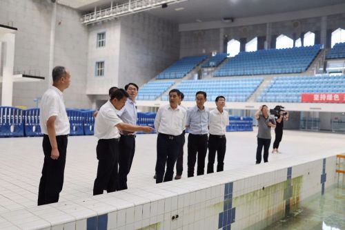 彭浩調(diào)研軍運(yùn)會(huì)競(jìng)賽組織工作 要求全力以赴有序推進(jìn)(圖2) 彭浩調(diào)研軍運(yùn)會(huì)競(jìng)賽組織工作 要求全力以赴有序推進(jìn)(圖2)