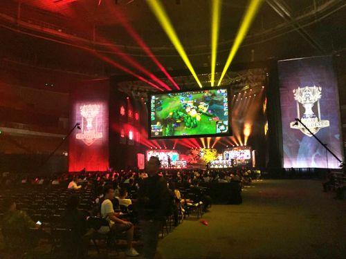 英雄聯盟全球總決賽在武漢體育中心開賽(圖2)