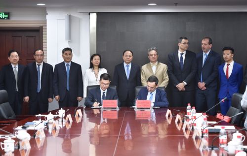 全球最頂尖汽車賽事“勒芒24小時(shí)耐力賽” 明年來我區(qū)開跑(圖3) 全球最頂尖汽車賽事“勒芒24小時(shí)耐力賽” 明年來我區(qū)開跑(圖3)