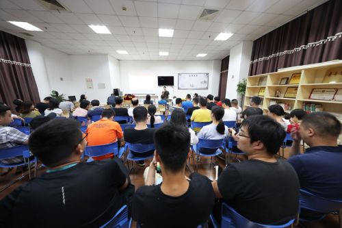 第五期“新時代大講堂”暨“七一”建黨節(jié)紀念活動在武漢體育中心舉行(圖3) 第五期“新時代大講堂”暨“七一”建黨節(jié)紀念活動在武漢體育中心舉行(圖3)