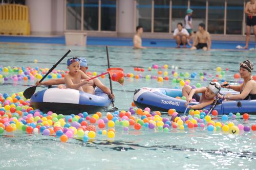 2018全民健身日活動暨水上趣味運動會在武漢體育中心游泳館清涼收官(圖5) 2018全民健身日活動暨水上趣味運動會在武漢體育中心游泳館清涼收官(圖5)