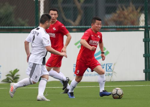 “東風本田杯”足球邀請賽開幕 車都綠茵隊取得開門紅(圖3) “東風本田杯”足球邀請賽開幕 車都綠茵隊取得開門紅(圖3)