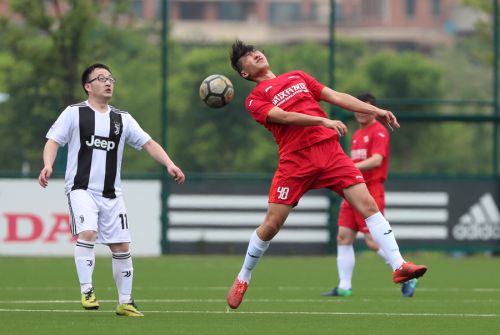 “東風本田杯”足球邀請賽開幕 車都綠茵隊取得開門紅(圖4) “東風本田杯”足球邀請賽開幕 車都綠茵隊取得開門紅(圖4)