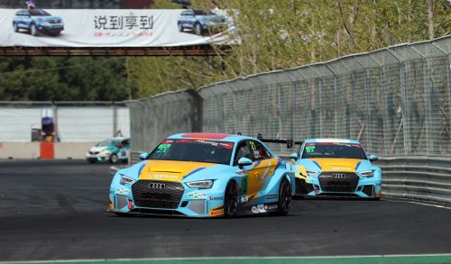 6天吸引10萬觀眾現(xiàn)場觀看 精彩“鐵馬”在武漢體育中心閉幕(圖13) 6天吸引10萬觀眾現(xiàn)場觀看 精彩“鐵馬”在武漢體育中心閉幕(圖13)