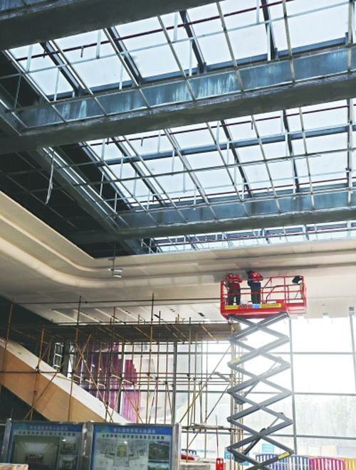 武漢體育中心改造工程接近尾聲 軍運(yùn)會(huì)主會(huì)場(chǎng)舊貌換新顏(圖2) 武漢體育中心改造工程接近尾聲 軍運(yùn)會(huì)主會(huì)場(chǎng)舊貌換新顏(圖2)