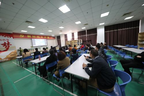 拿起手機(jī)當(dāng)記者 ▏武漢體育中心舉辦手機(jī)攝影專題培訓(xùn)(圖1) 拿起手機(jī)當(dāng)記者 ▏武漢體育中心舉辦手機(jī)攝影專題培訓(xùn)(圖1)