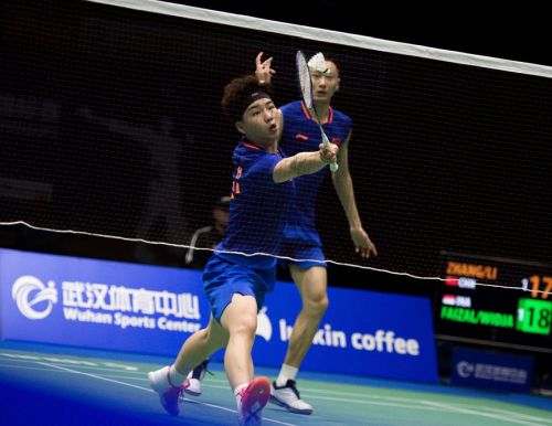 亞洲羽毛球錦標賽在武漢體育中心開幕 “雅思”“小黃鴨”順利晉級(圖3) 亞洲羽毛球錦標賽在武漢體育中心開幕 “雅思”“小黃鴨”順利晉級(圖3)