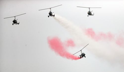 2019國(guó)際航聯(lián)世界飛行者大會(huì)在我區(qū)開幕 頂尖飛行員翱翔“天空之城”(圖15) 2019國(guó)際航聯(lián)世界飛行者大會(huì)在我區(qū)開幕 頂尖飛行員翱翔“天空之城”(圖15)