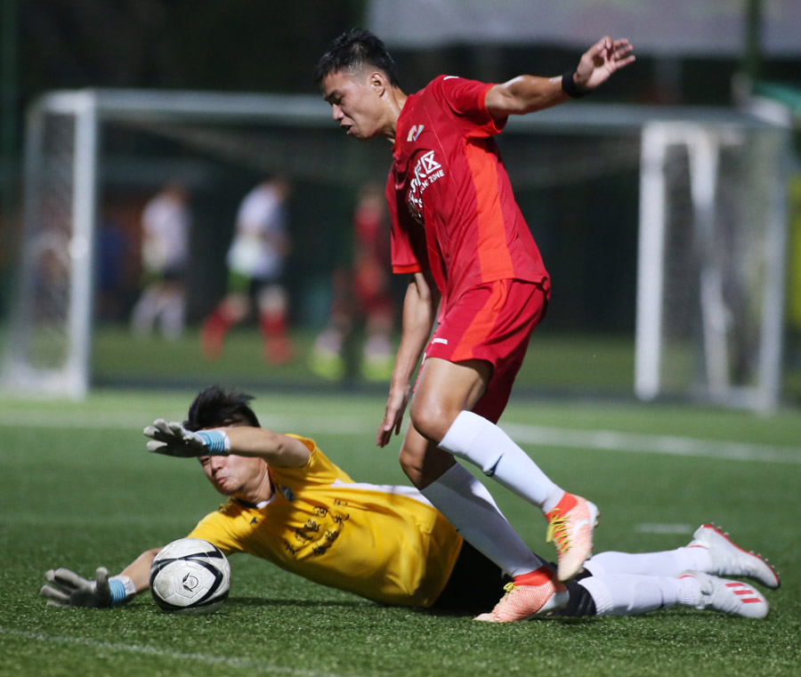 全市職工足球聯(lián)賽第二階段比賽 ▏車(chē)都綠茵5:0大勝動(dòng)車(chē)組武漢客運(yùn)段(圖8) 全市職工足球聯(lián)賽第二階段比賽 ▏車(chē)都綠茵5:0大勝動(dòng)車(chē)組武漢客運(yùn)段(圖8)