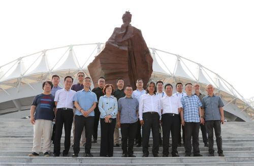 軍運(yùn)會主場館藝術(shù)品通過驗收 中國風(fēng)荊楚韻讓人驚艷(圖2)