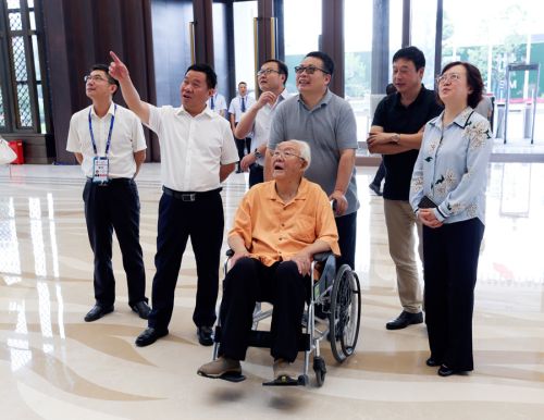 軍運(yùn)會主場館藝術(shù)品通過驗收 中國風(fēng)荊楚韻讓人驚艷(圖5)