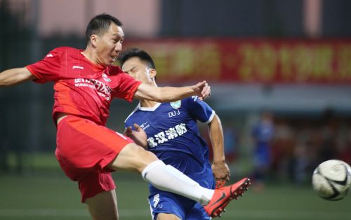 全市職工足球賽落幕 武漢開發(fā)區(qū)隊奪冠(圖9) 全市職工足球賽落幕 武漢開發(fā)區(qū)隊奪冠(圖9)