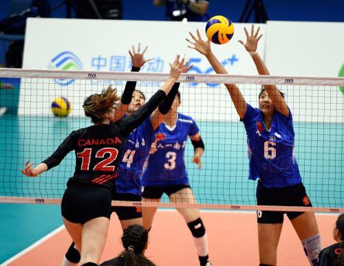 軍運會中國女排3-0加拿大(圖4) 軍運會中國女排3-0加拿大(圖4)