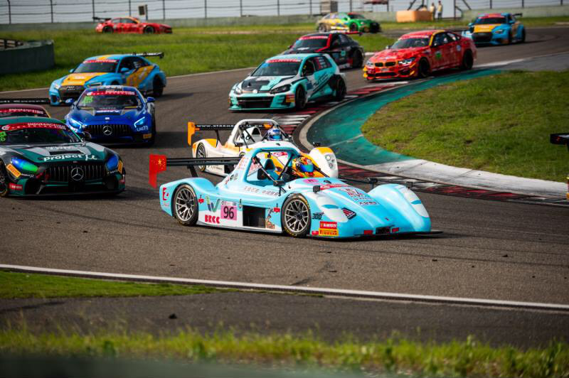 去軍運(yùn)主場館打卡，上賽道體驗賽車、坐無人駕駛汽車 武漢版“速度與激情”下周正式上映(圖4)