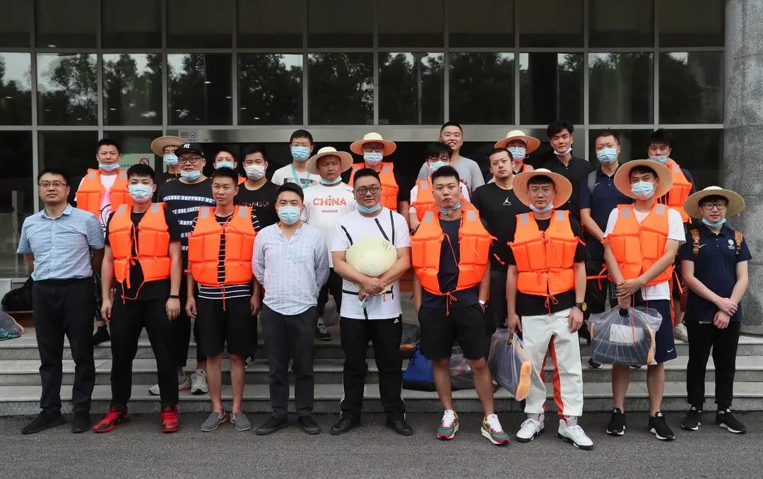 公司召開防汛抗洪工作動員會 會后吳志鋒帶隊巡查堤防(圖3) 公司召開防汛抗洪工作動員會 會后吳志鋒帶隊巡查堤防(圖3)