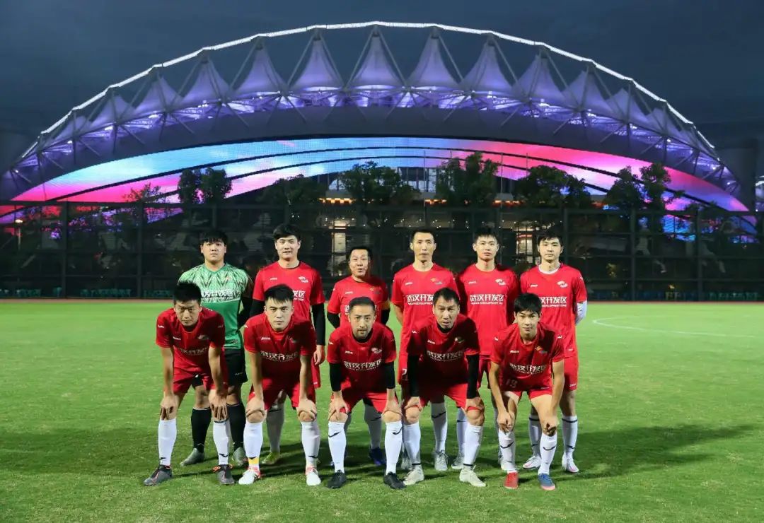 雙冠王來了 車都綠茵隊(duì)成功衛(wèi)冕冠軍(圖1) 雙冠王來了 車都綠茵隊(duì)成功衛(wèi)冕冠軍(圖1)