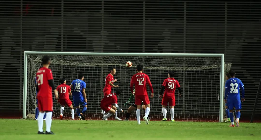 雙冠王來了 車都綠茵隊(duì)成功衛(wèi)冕冠軍(圖4) 雙冠王來了 車都綠茵隊(duì)成功衛(wèi)冕冠軍(圖4)